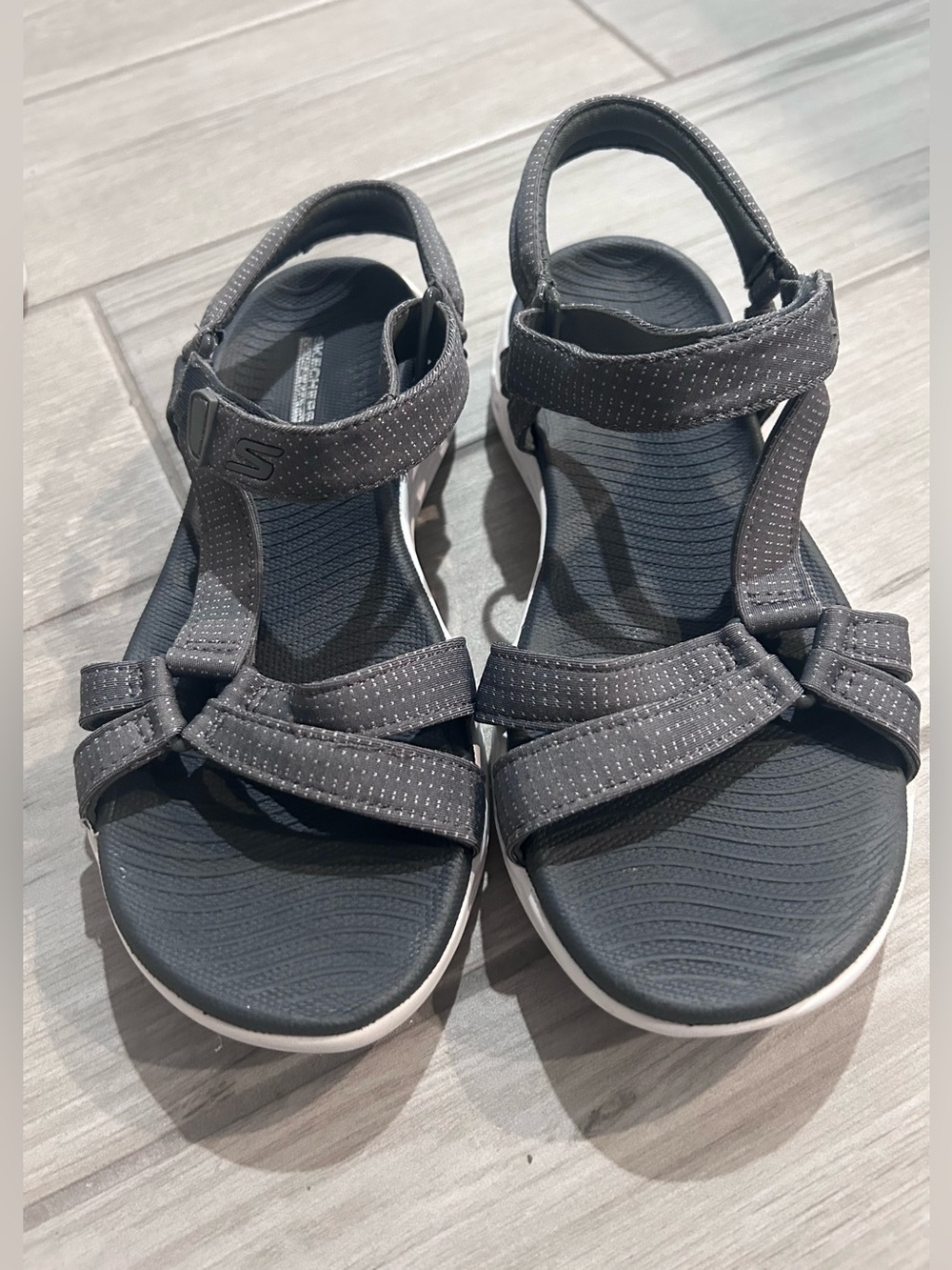 Skechers Go Walk Flex Sandal Gen5 Goga Mat - size 6 Dk Gray - EUC